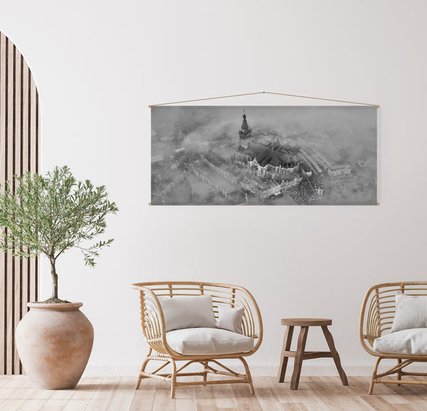 Textielposter met stokken van beukenhout