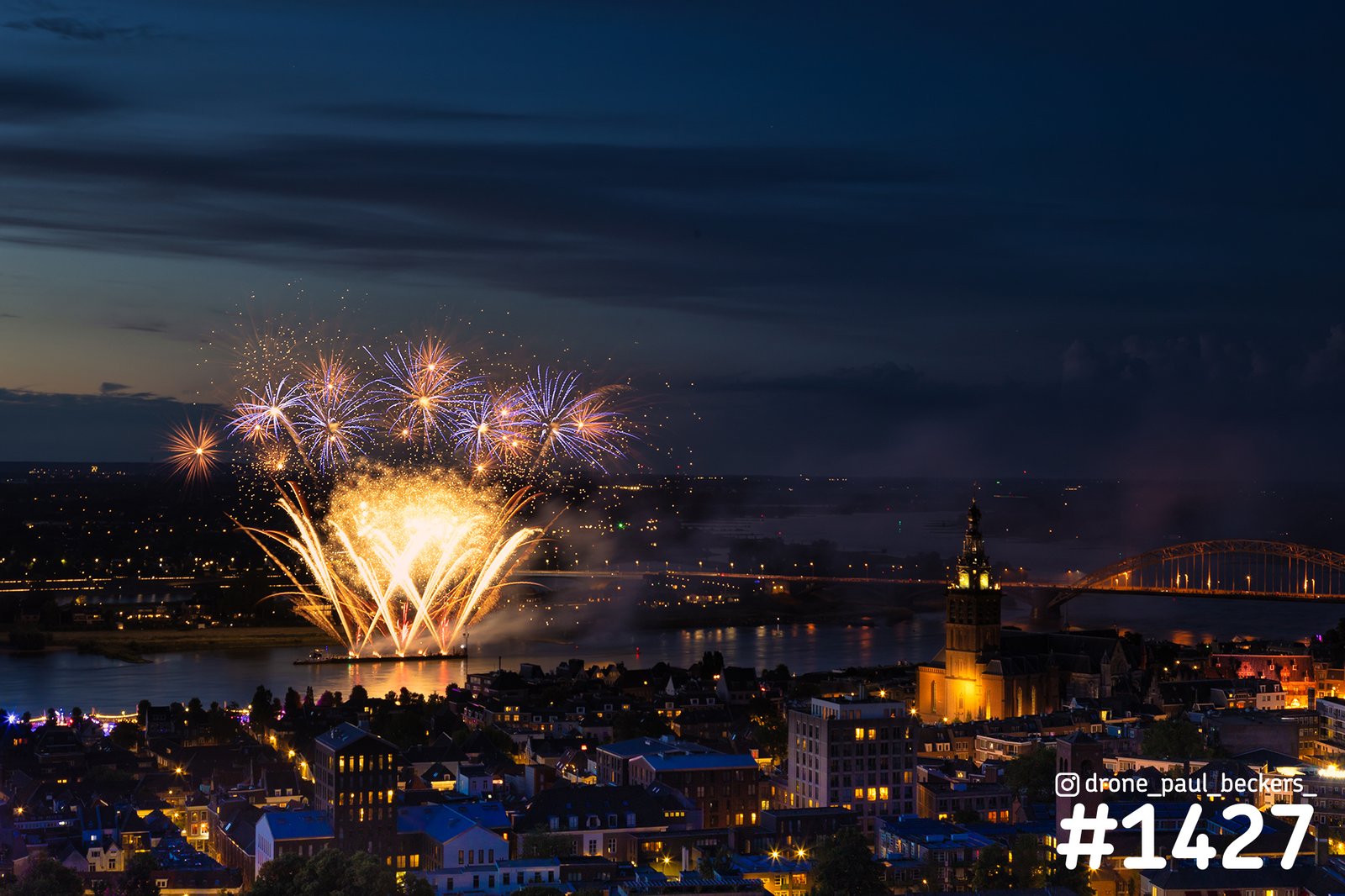 Nijmegen's Avondfeest: Vuurwerk in de Vierdaagse